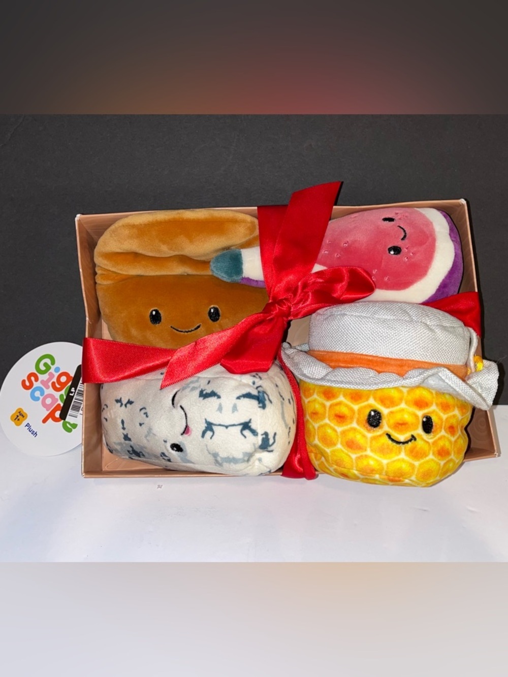 Brand New GiggleScape Plush Gift Set 4pc Cute Food Plush Toys Box